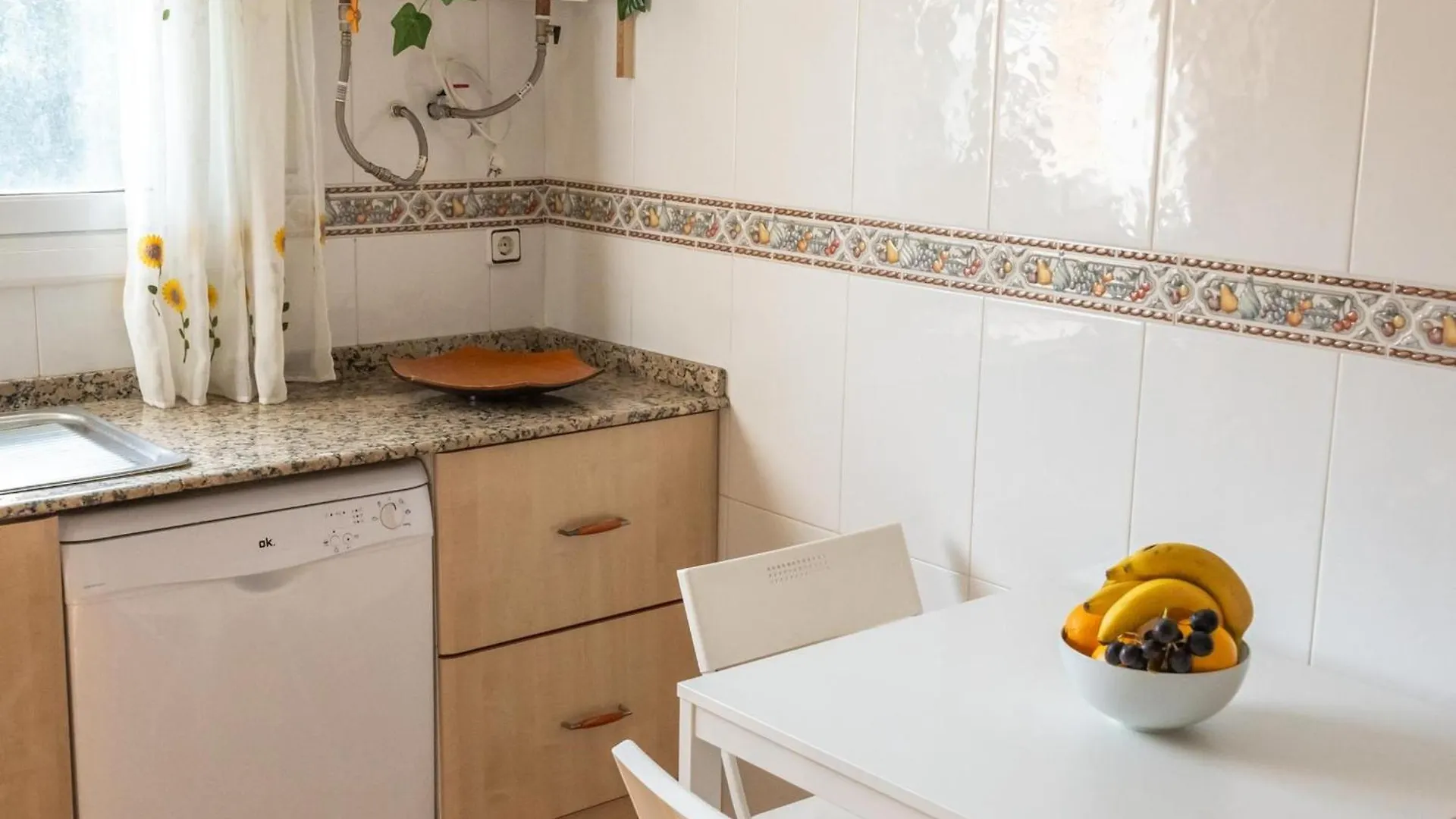 Casa Serenidad: Naturaleza, Jacuzzi & Parking En Cubelles - Es-332-10