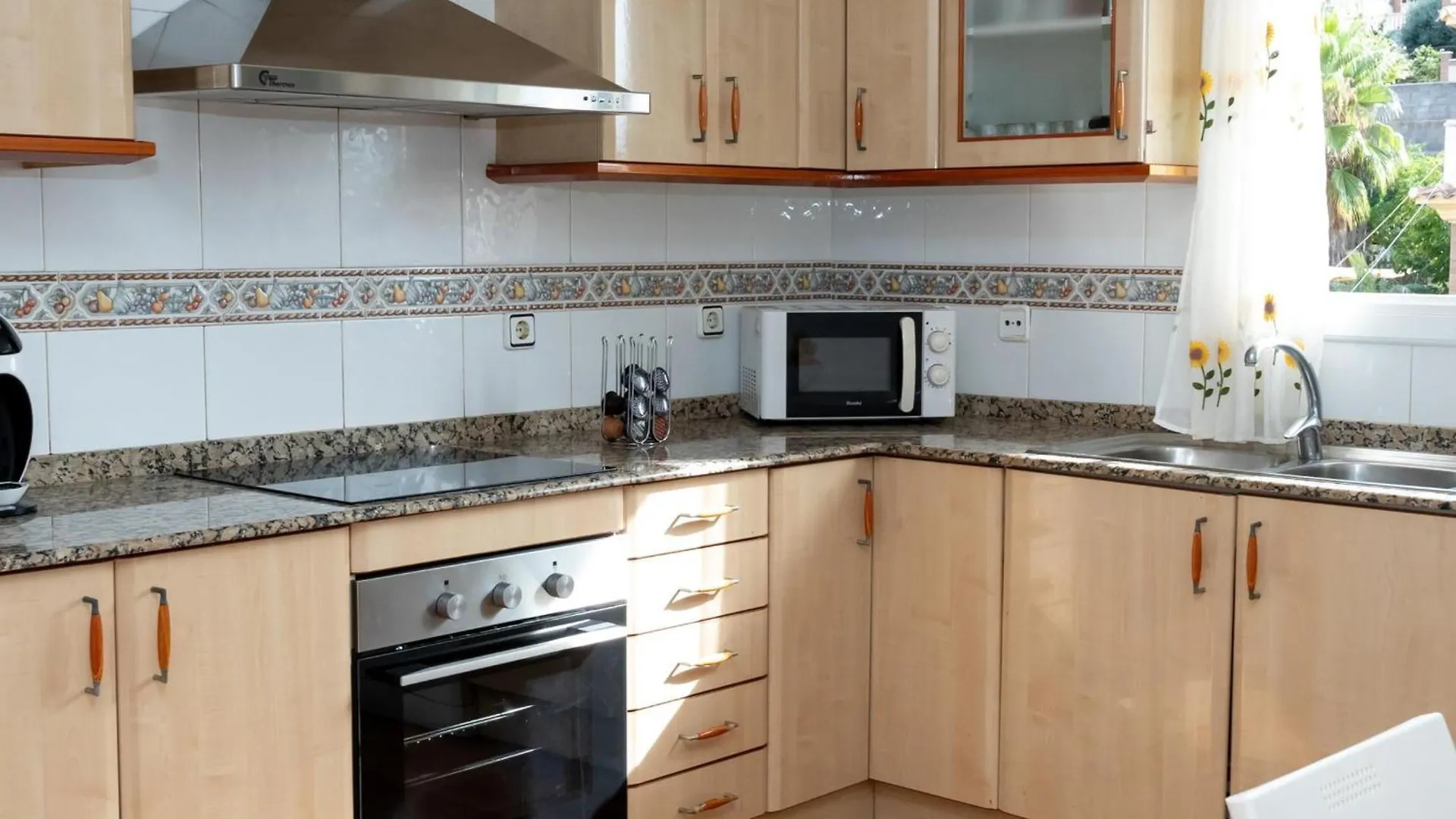 Villa Casa Serenidad: Naturaleza, Jacuzzi & Parking En Cubelles - Es-332-10