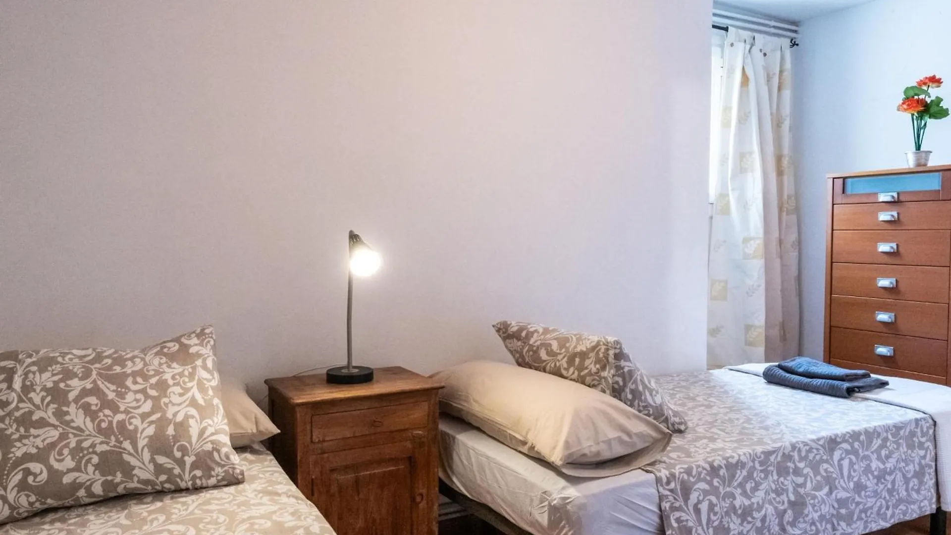Casa Serenidad: Naturaleza, Jacuzzi & Parking En Cubelles - Es-332-10 0*,  Spain