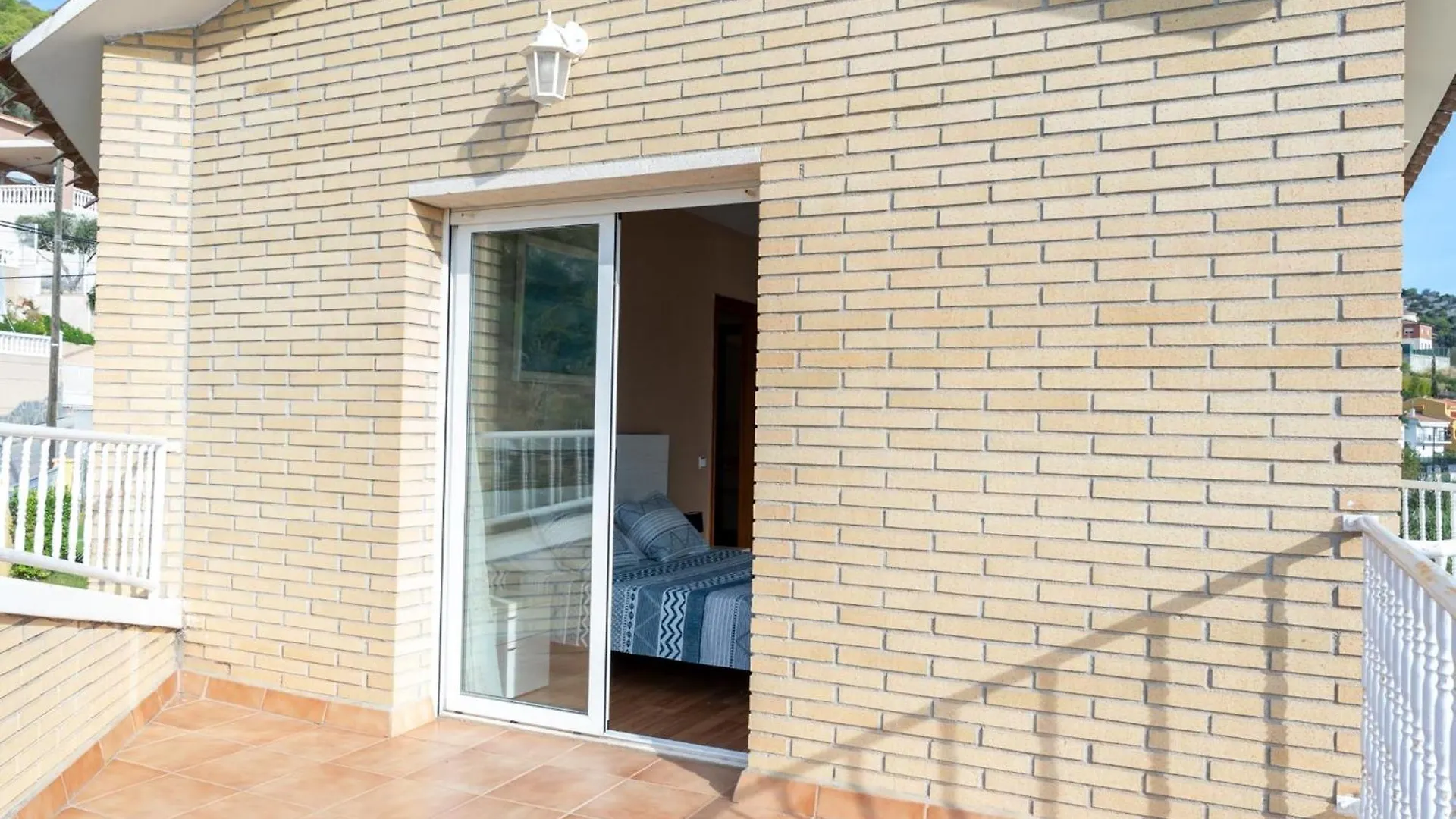 Villa Casa Serenidad: Naturaleza, Jacuzzi & Parking En Cubelles - Es-332-10 Spain
