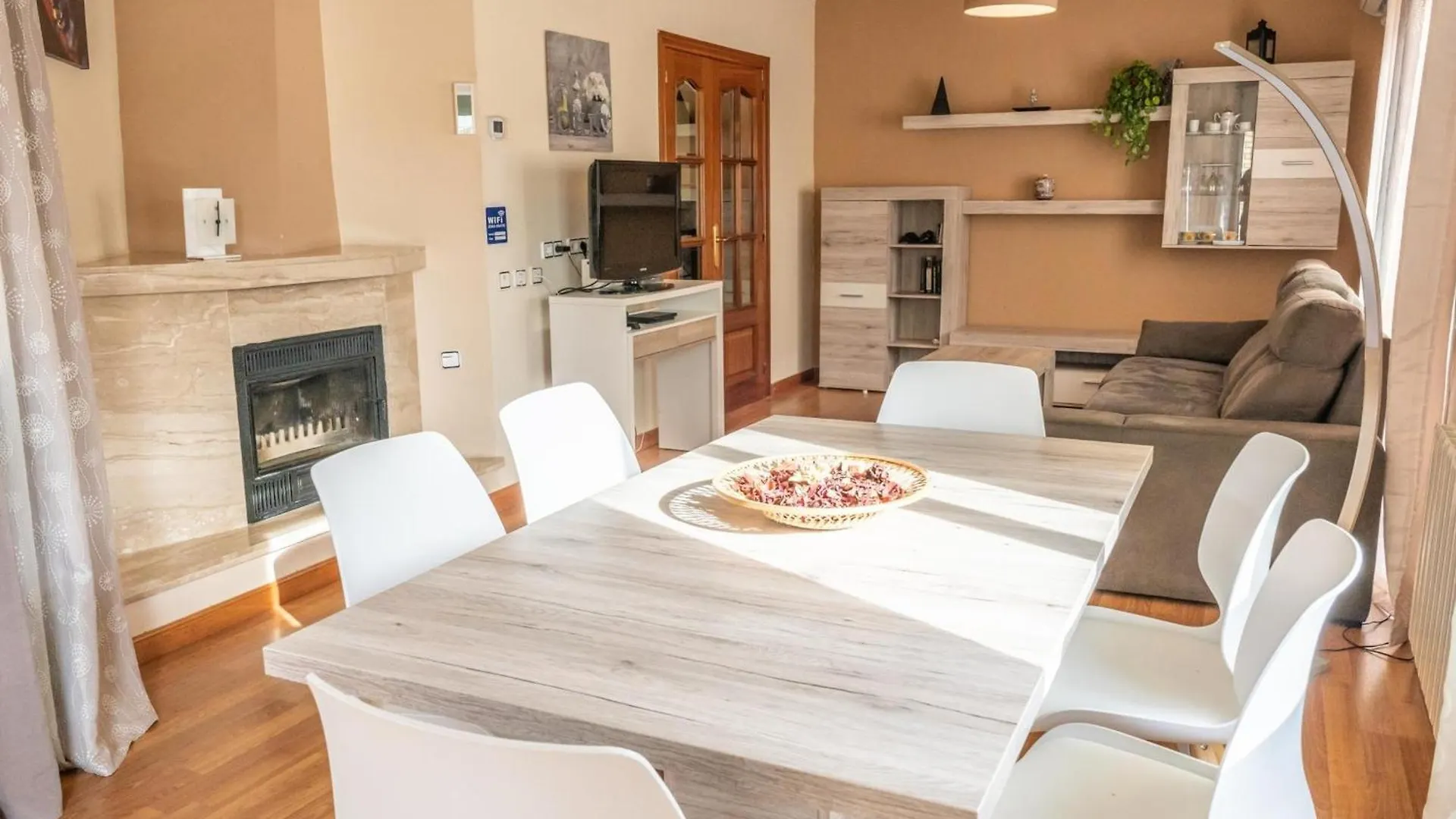 Villa Casa Serenidad: Naturaleza, Jacuzzi & Parking En Cubelles - Es-332-10